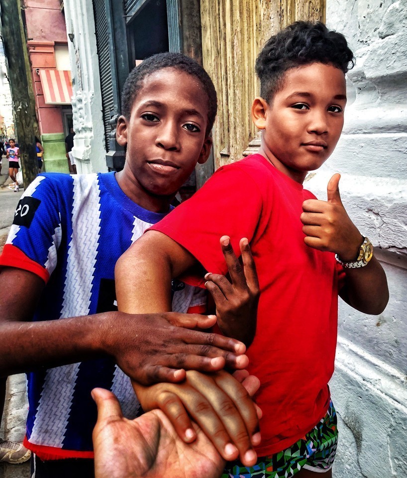 【Me蜂】《你好，古巴！》全程第一人称手机自命题游记拍摄！