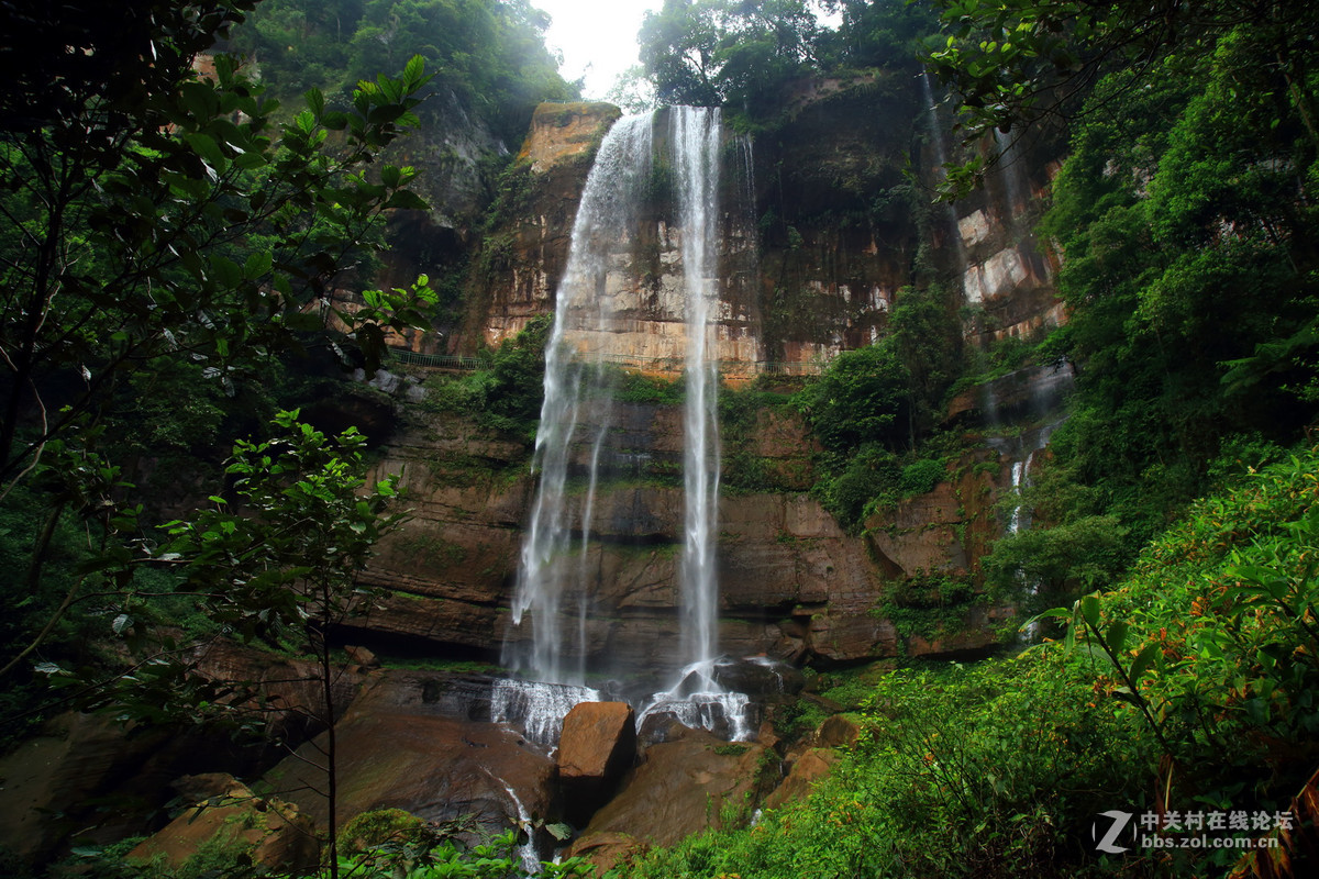 遵义赤水燕子岩