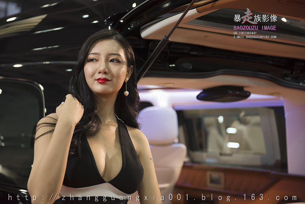 2016广州进口·豪车展上的车模、前台、舞女