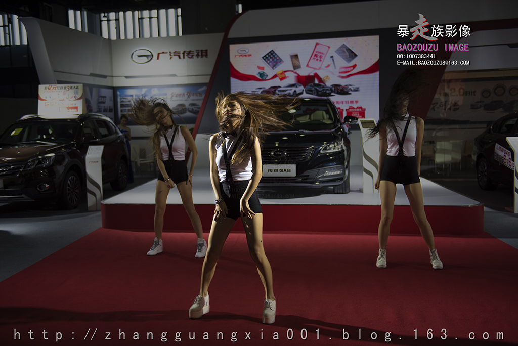 2016广州进口·豪车展上的车模、前台、舞女