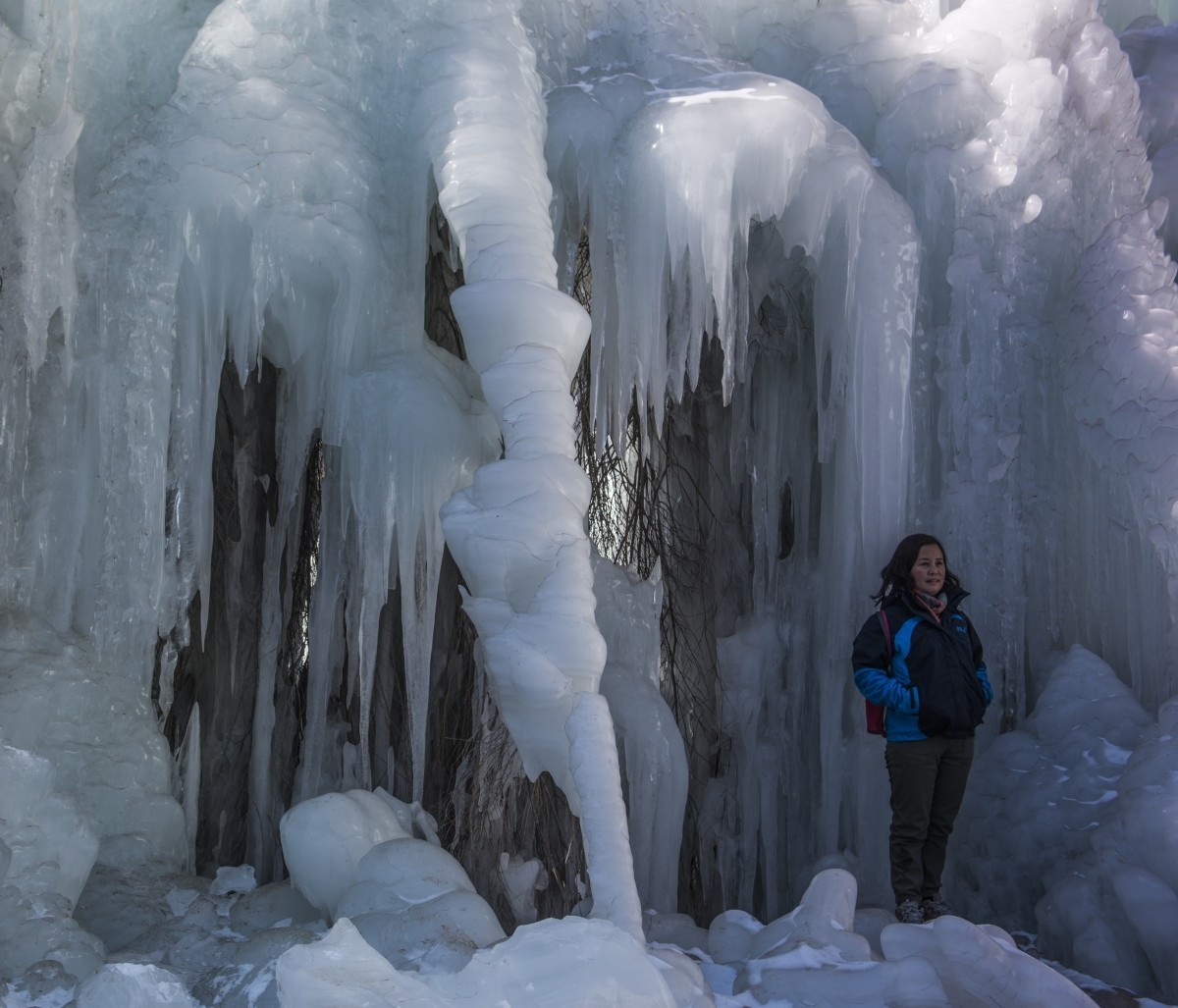 晶莹剔透的龙居冰瀑