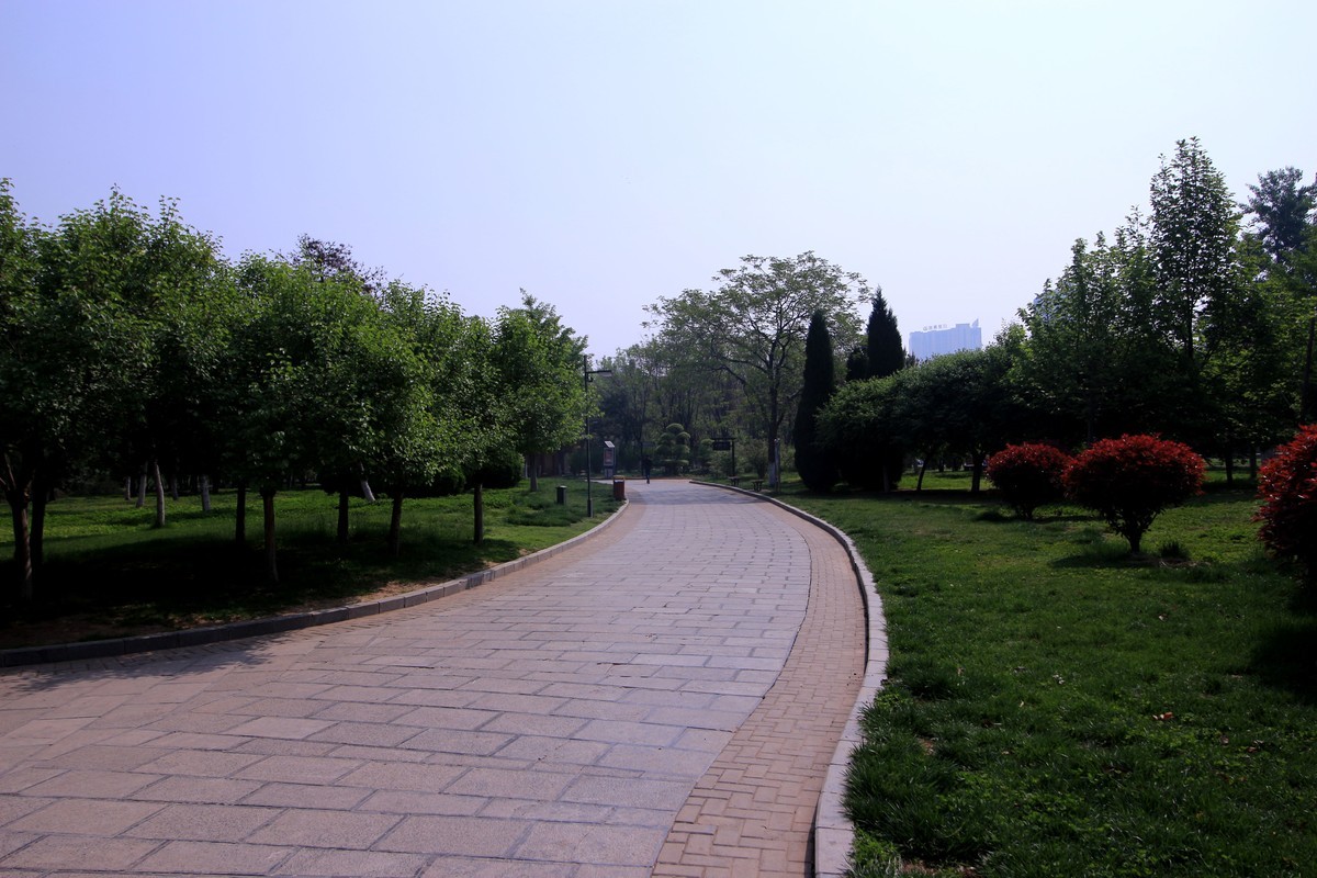 古都邯郸赵苑春景，好友分享。