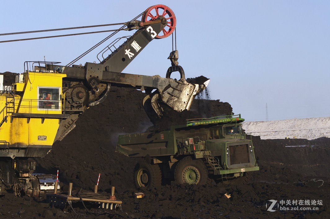 伊敏煤电公司露天矿掠影