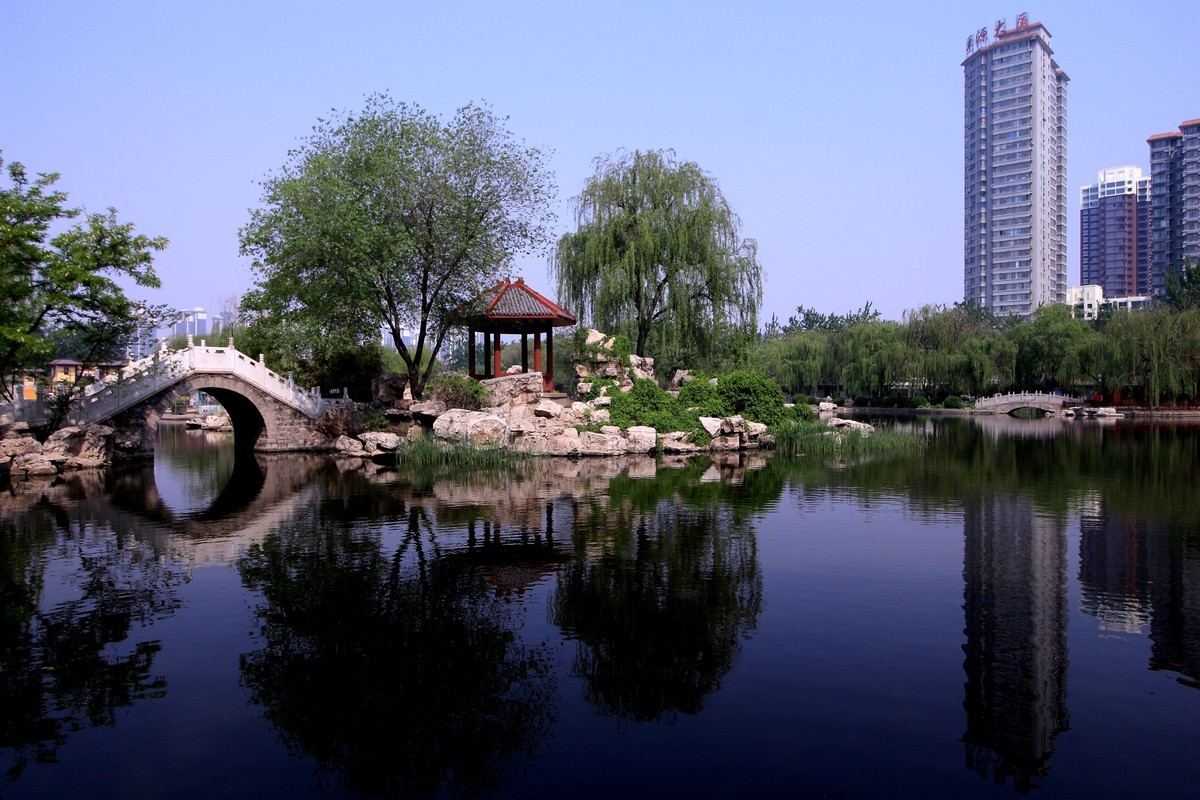 古都邯郸赵苑春景，好友分享。