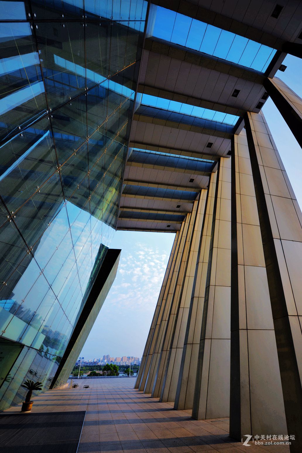 风光武汉市琴台大剧院