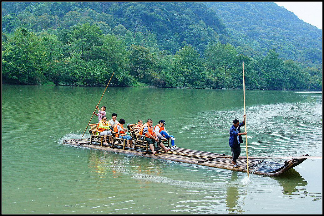 德化桃仙溪竹筏漂流图片