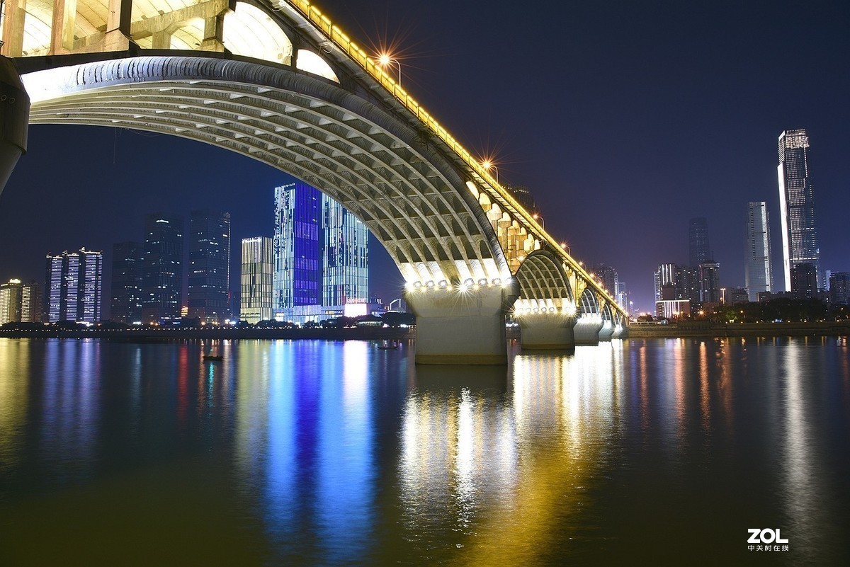 长沙湘江橘子洲大桥壮丽夜景