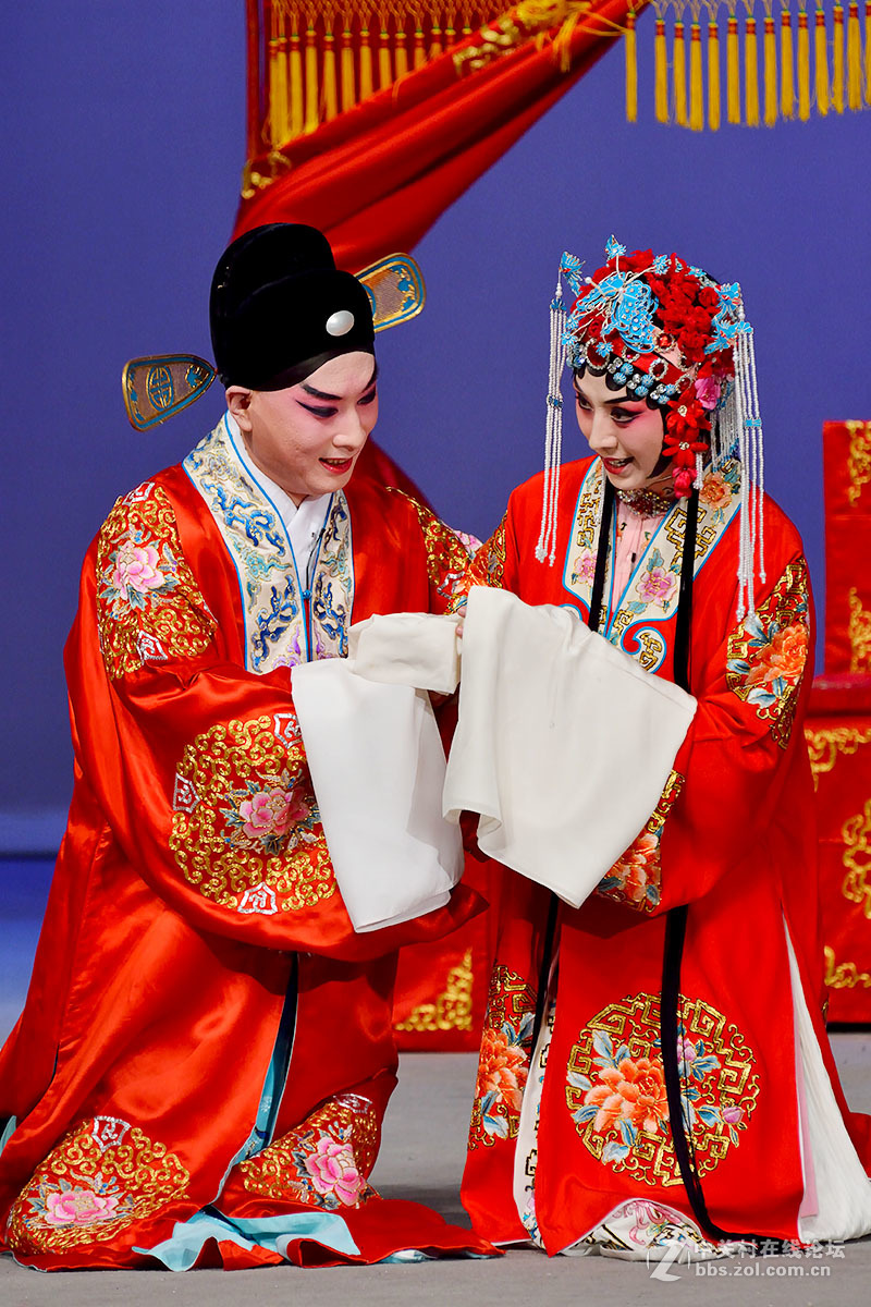 京剧凤还巢剧照主演史依弘