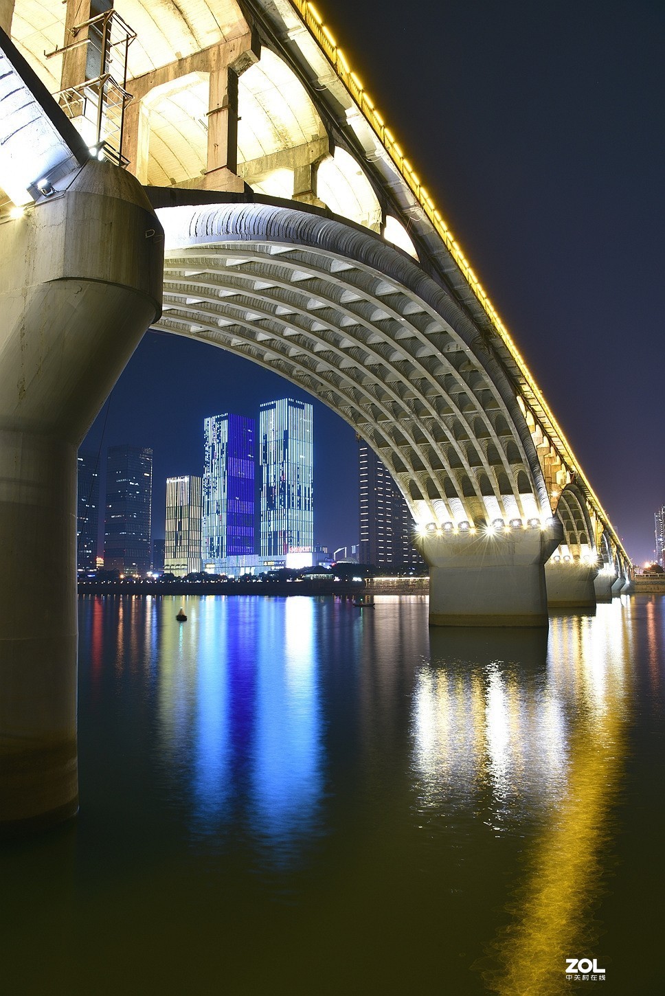 长沙湘江橘子洲大桥壮丽夜景