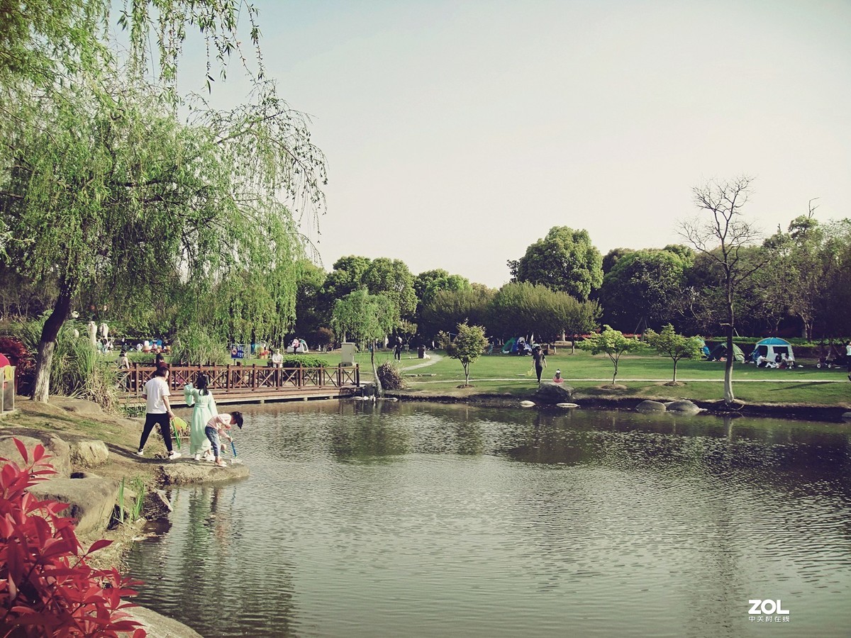 退出器材党，用手机党不屑的卡片老机扫景