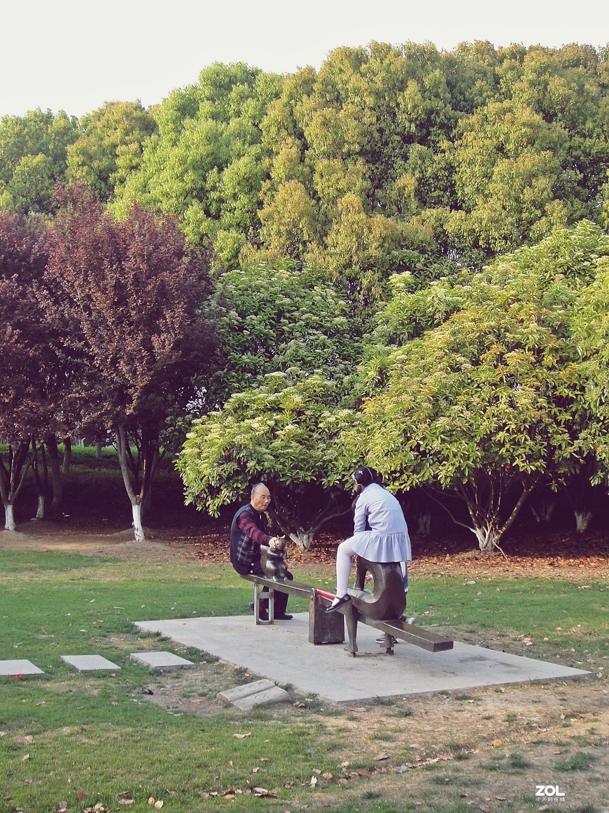 退出器材党，用手机党不屑的卡片老机扫景