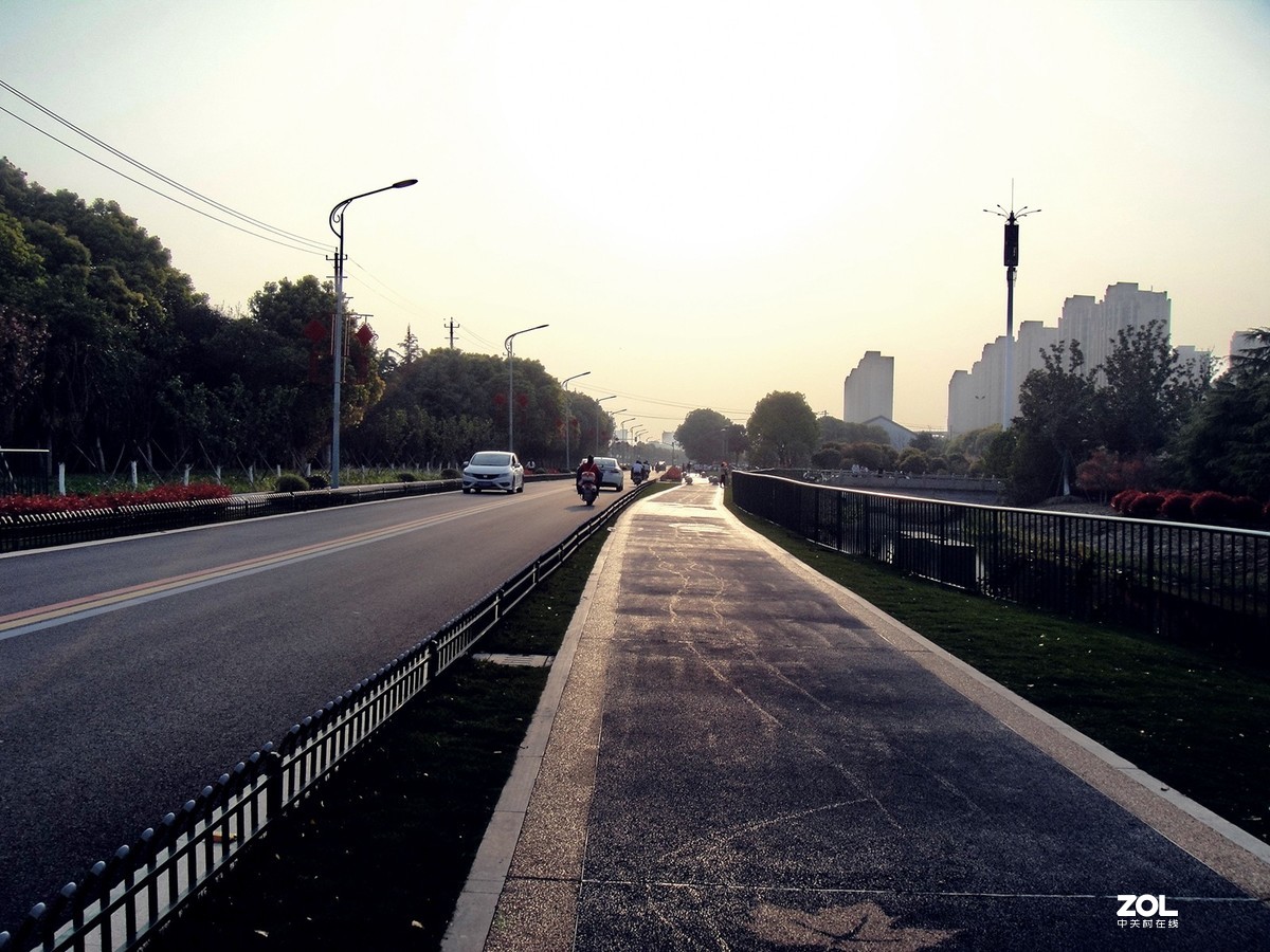 退出器材党，用手机党不屑的卡片老机扫景