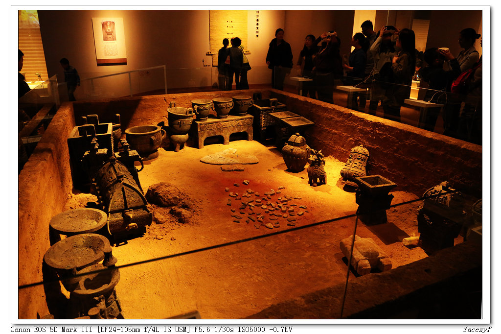 首都博物馆的殷墟妇好墓考古发掘四十年展2