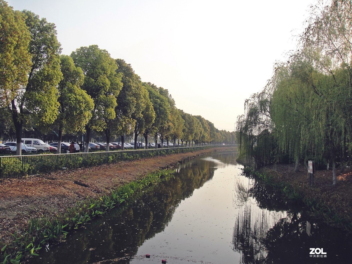 退出器材党，用手机党不屑的卡片老机扫景