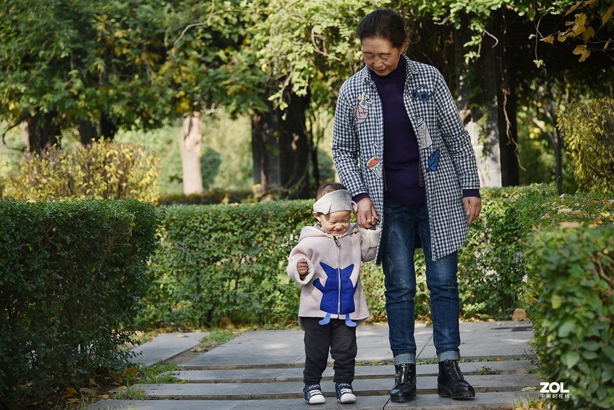 【2019】097---小孙女成长记【姥姥姥爷带我去遛弯】