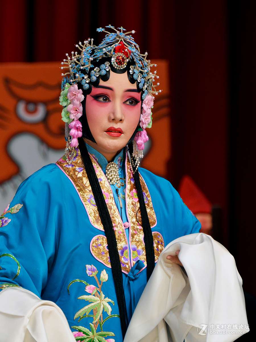 京剧陈三两爬堂剧照刘桂娟主演