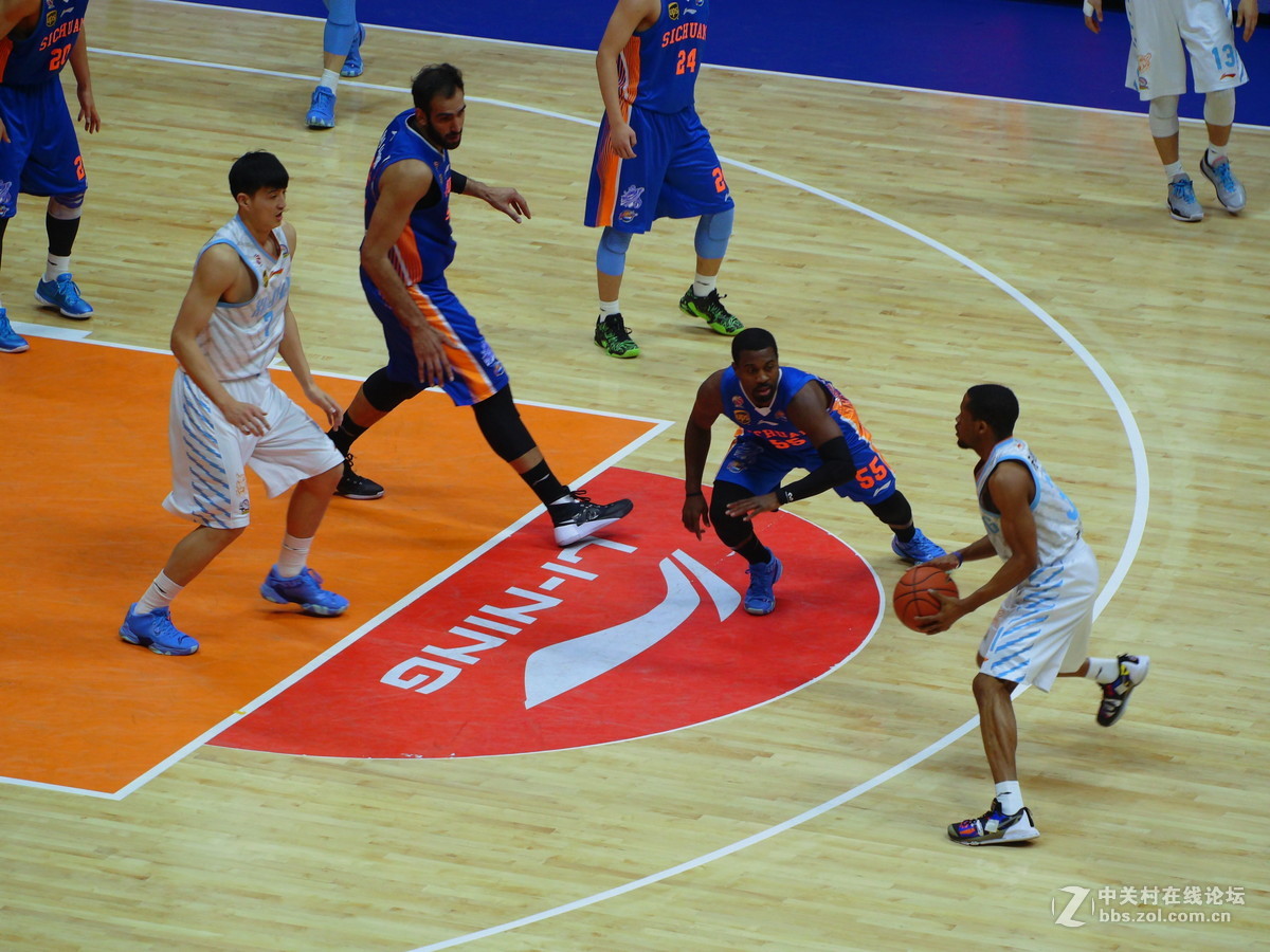 柯达S1拍摄CBA：新疆VS四川