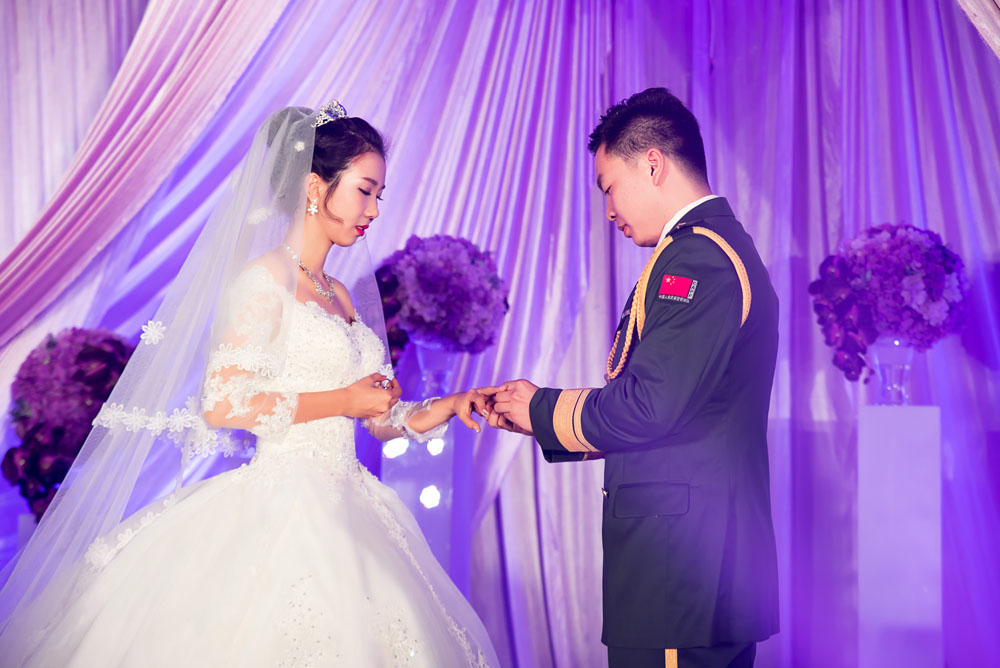 天津国庆期间婚礼跟拍小美女新娘