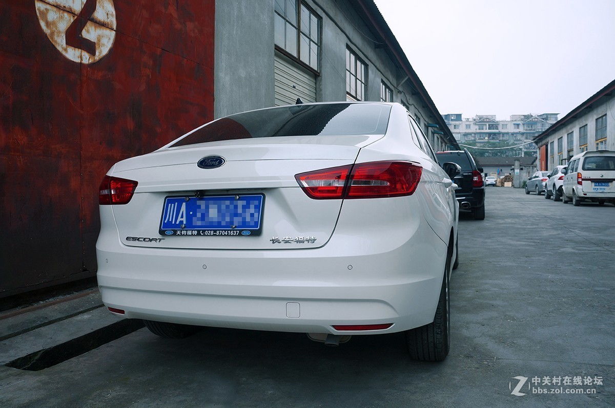 扫街乱拍，有点怀疑5R夜景的能力。。。