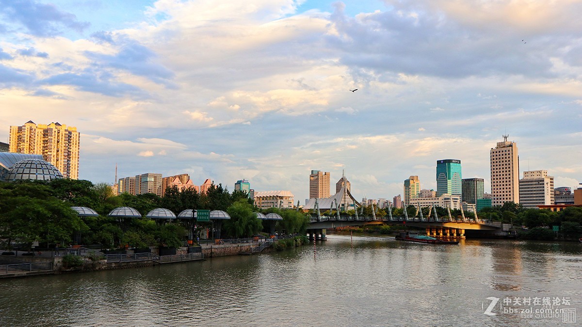 不朽的动人诗篇——杭州