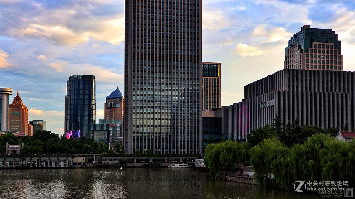 不朽的动人诗篇——杭州