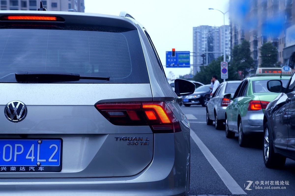 扫街乱拍，有点怀疑5R夜景的能力。。。