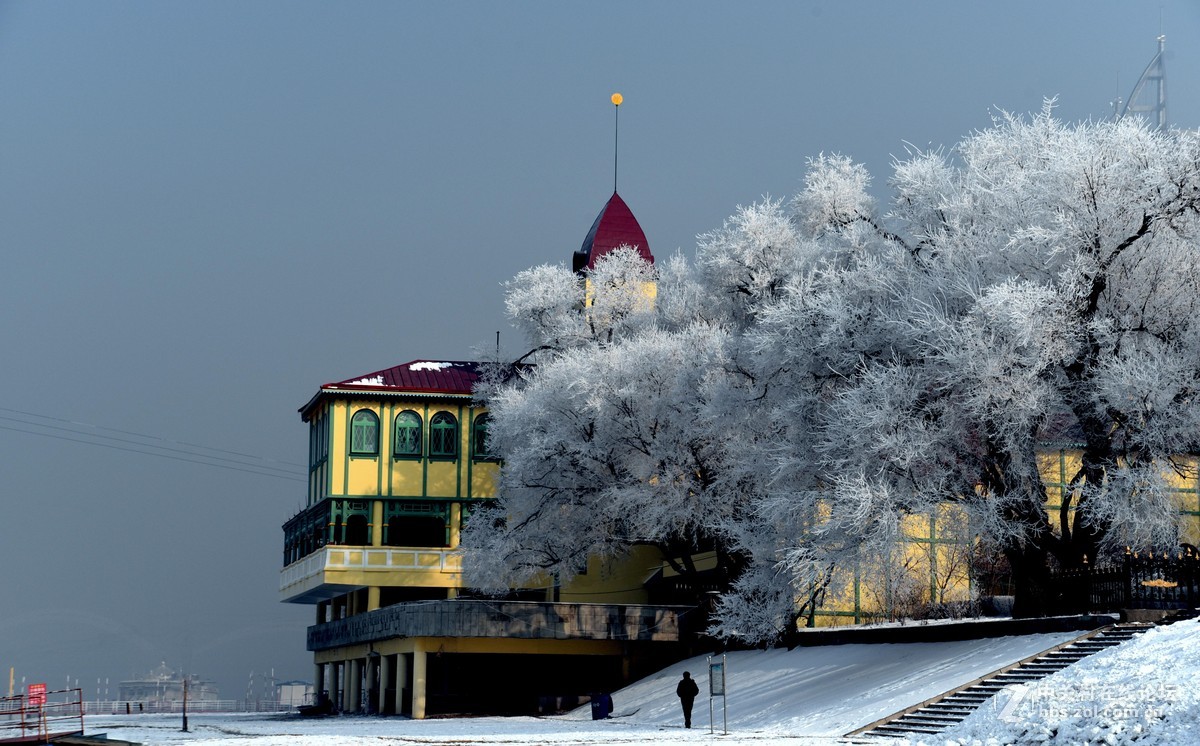 银妆素裹俏冰城