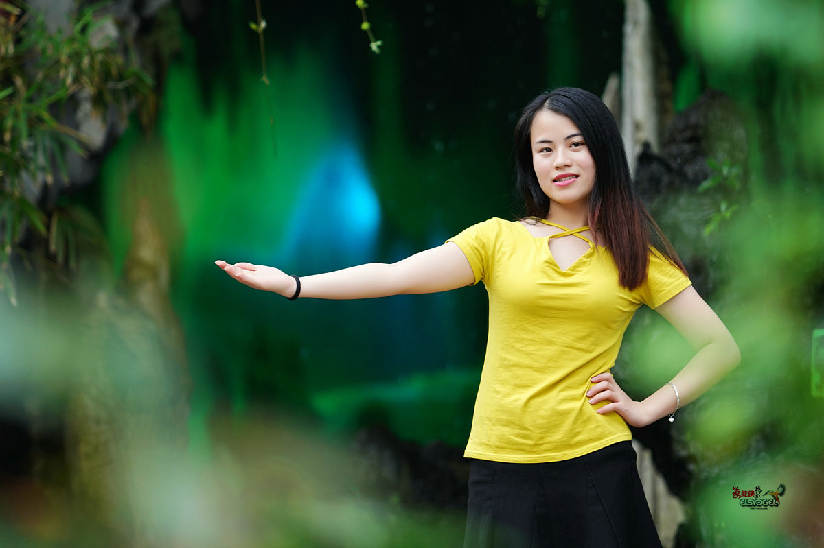 偶遇【宝墨园梦幻龙洞少女】---微凉