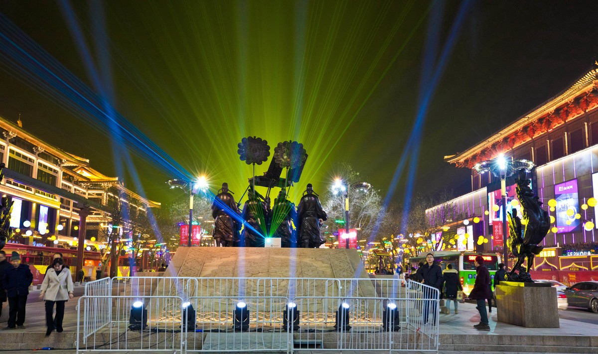 雁塔漾春晖大唐不夜城