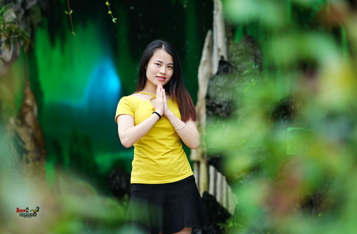 偶遇【宝墨园梦幻龙洞少女】---微凉