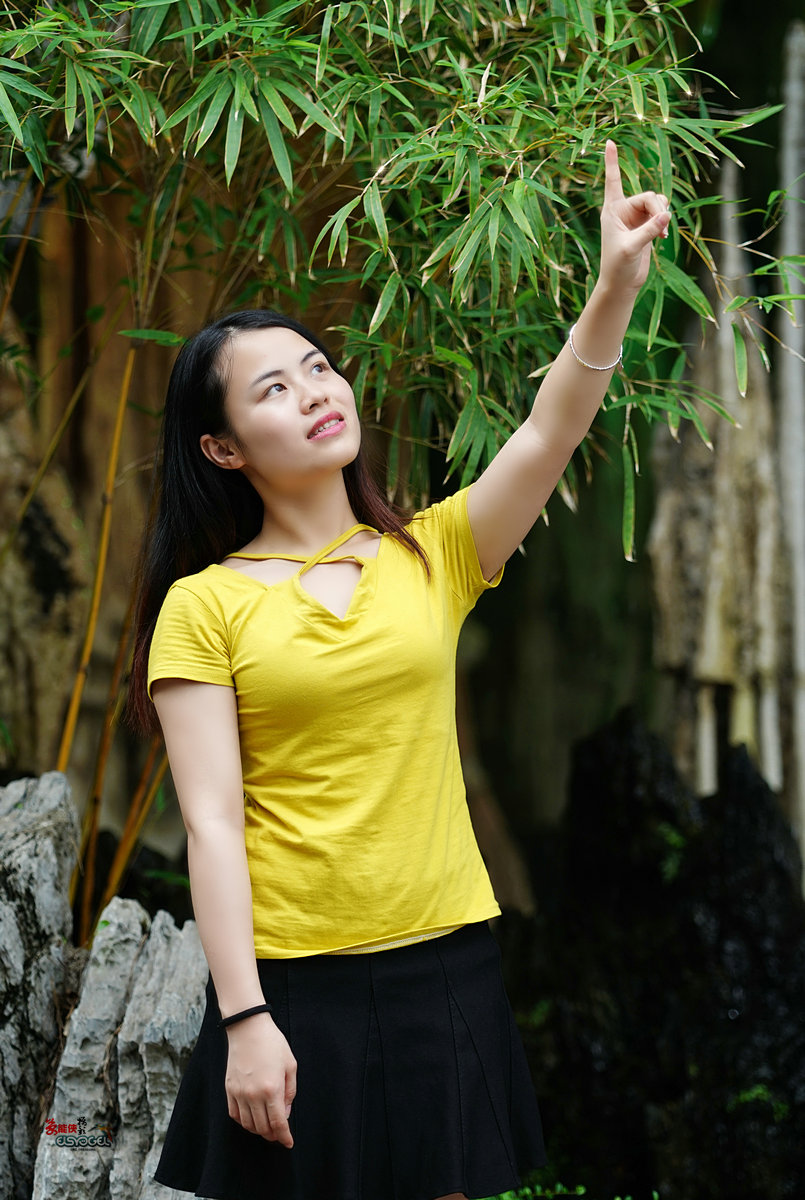 偶遇【宝墨园梦幻龙洞少女】---微凉