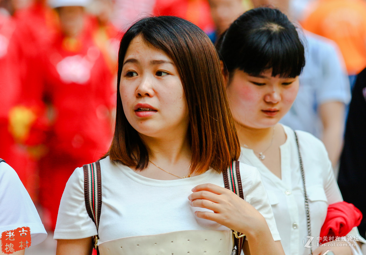 ef70-200f4is(爱死小小白)街拍美女