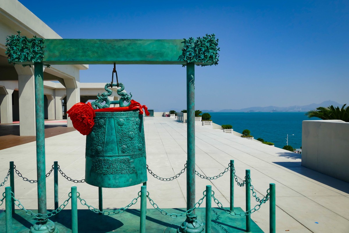 走上港珠澳大桥