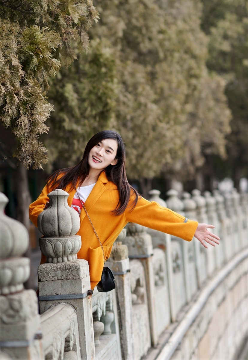 早春三月一组颐和园美女外拍二