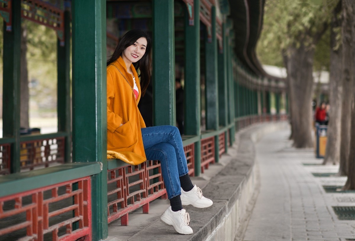 早春三月一组颐和园美女外拍二