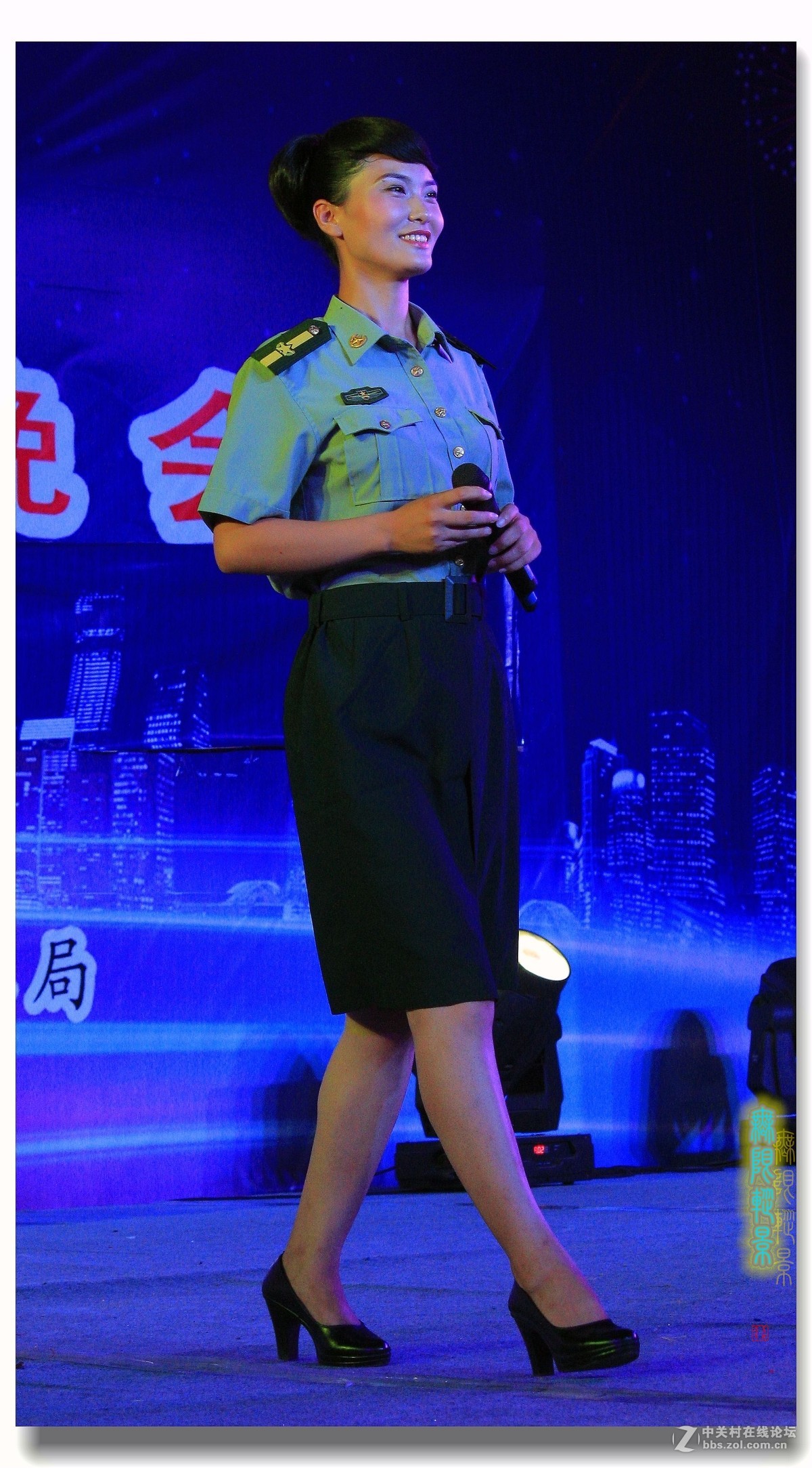 女歌手