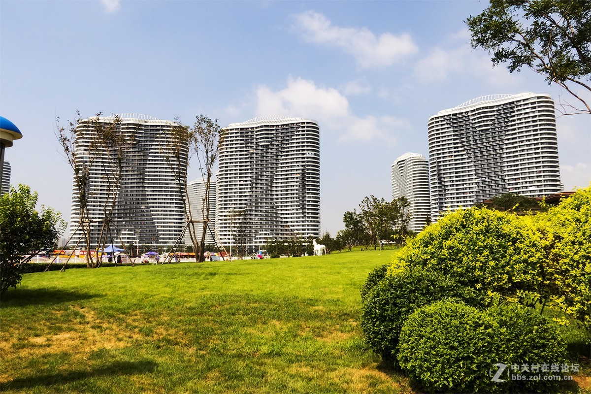 《止锚湾佳兆业小区掠影》