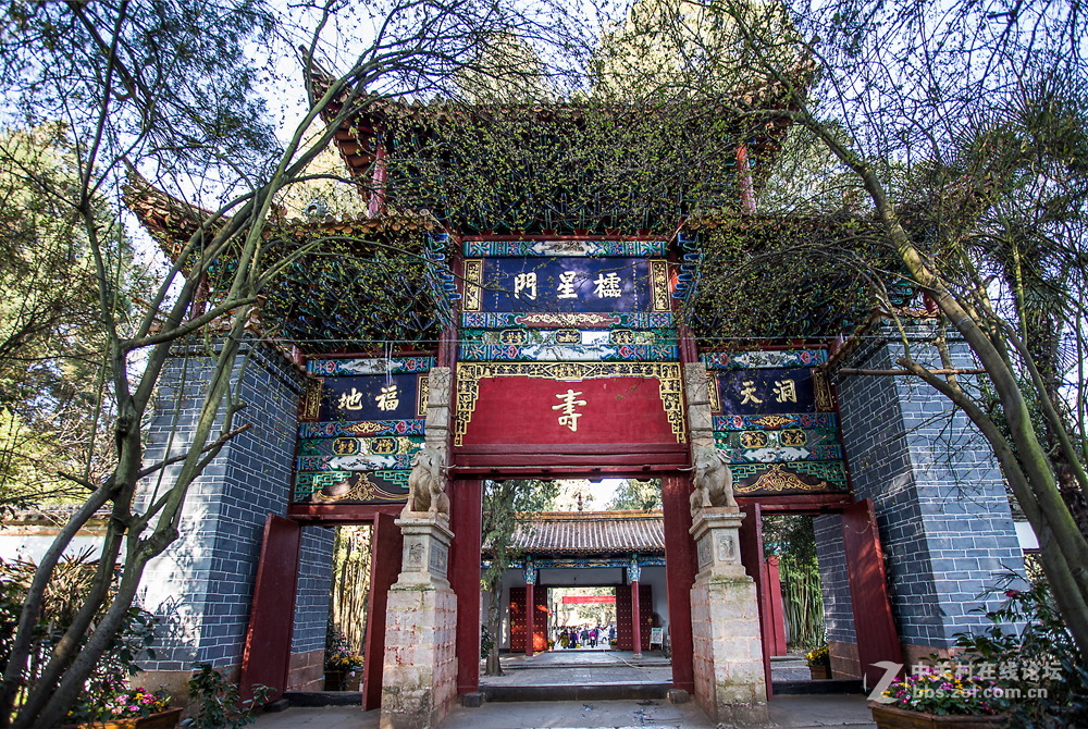 昆明金殿和古钟