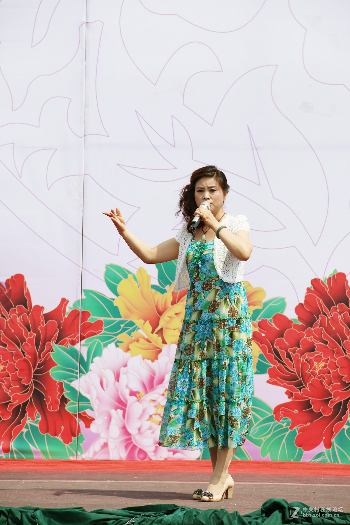 纪念《在延安文艺座谈会上的讲话》发表74周年群众活动