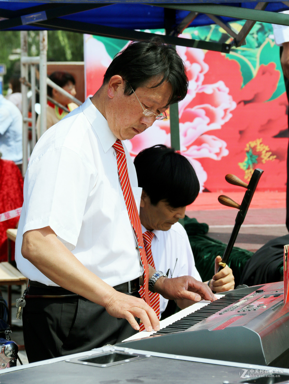 纪念《在延安文艺座谈会上的讲话》发表74周年群众活动