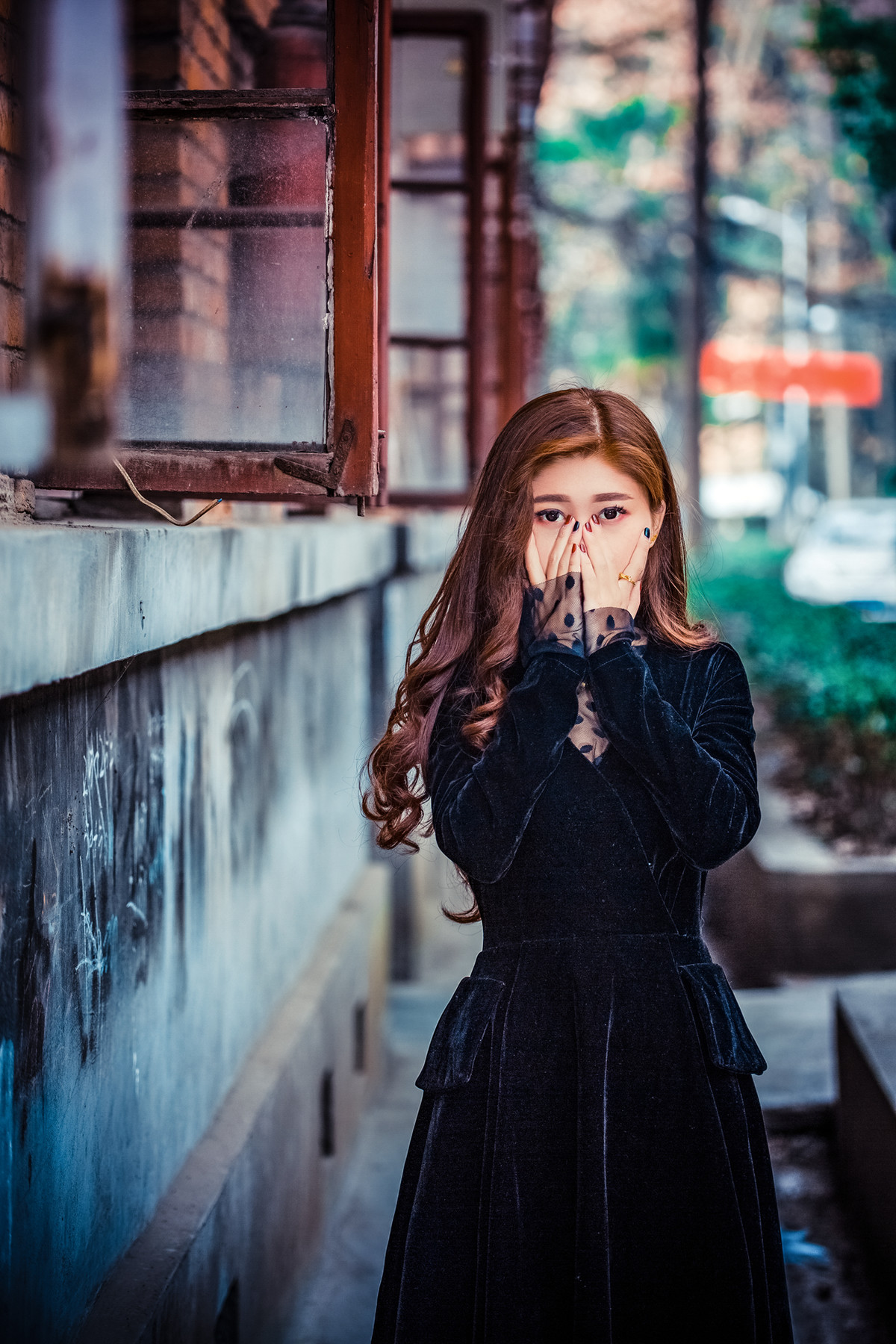 #佳能月赛-与佳能一起去踏青#当成都春暖花开时，就到了人像摄影季。。。