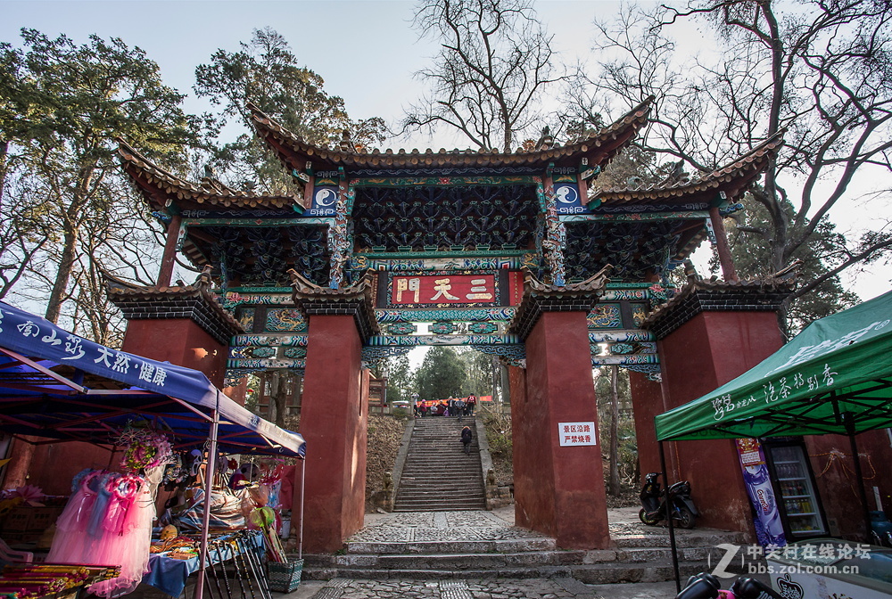 昆明金殿和古钟