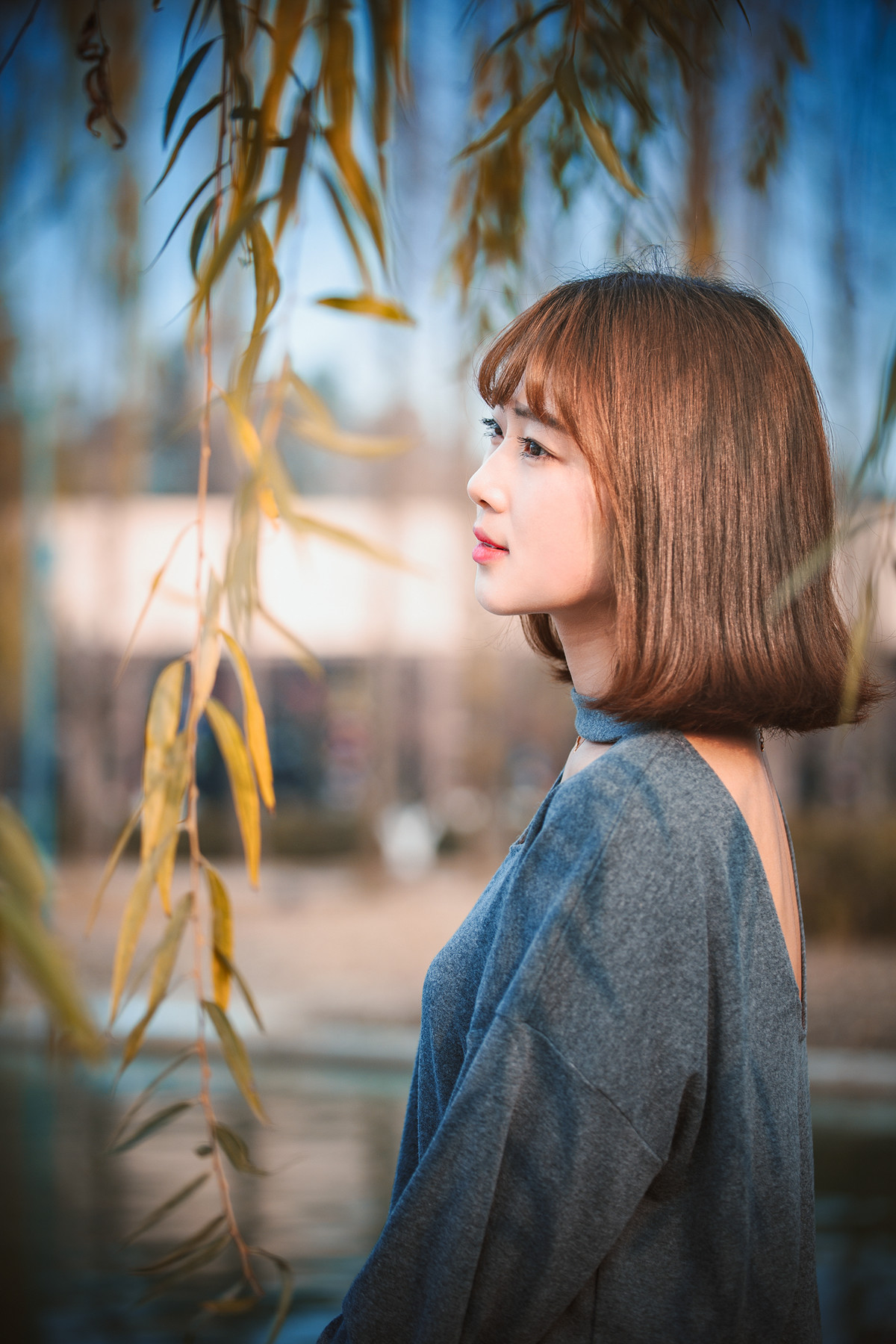 #佳能月赛-与佳能一起去踏青#当成都春暖花开时，就到了人像摄影季。。。