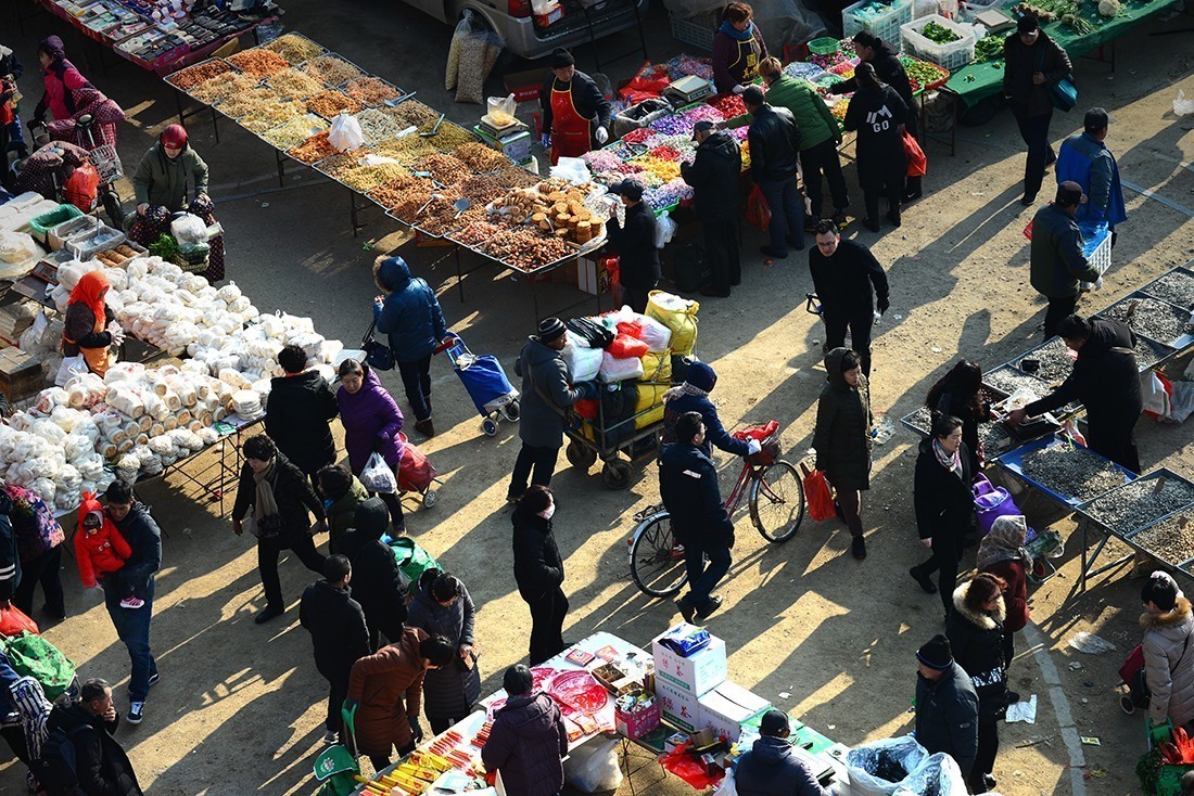 青岛西海岸新区灵山卫大集（续） 祝光影杂谈星空(中国)新的一年红红火火 佳作连连！