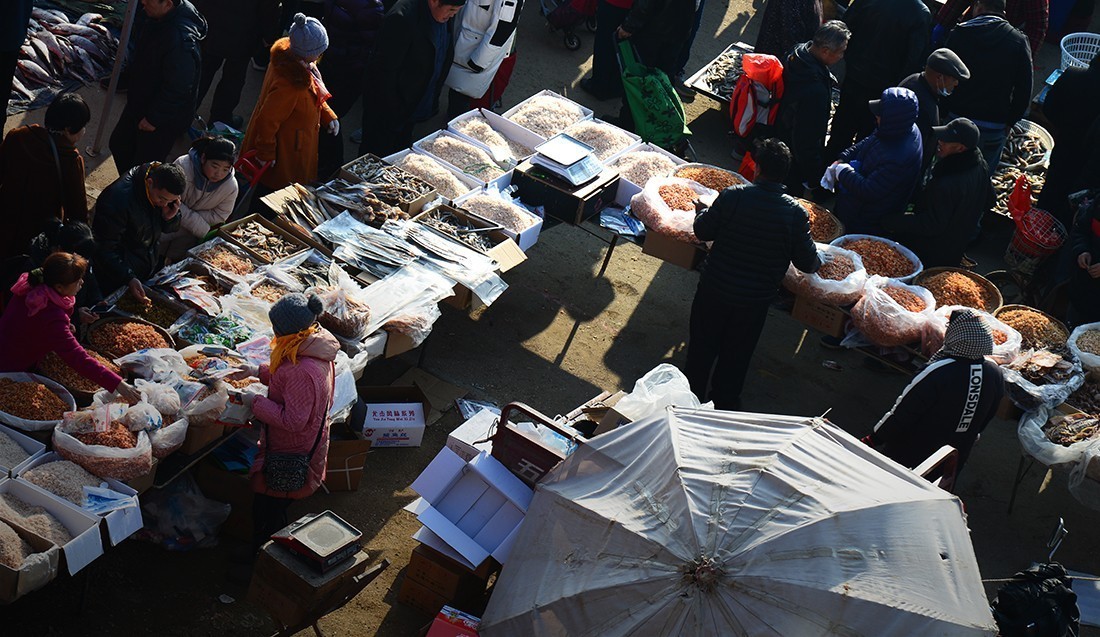青岛西海岸新区灵山卫大集（续） 祝光影杂谈星空(中国)新的一年红红火火 佳作连连！