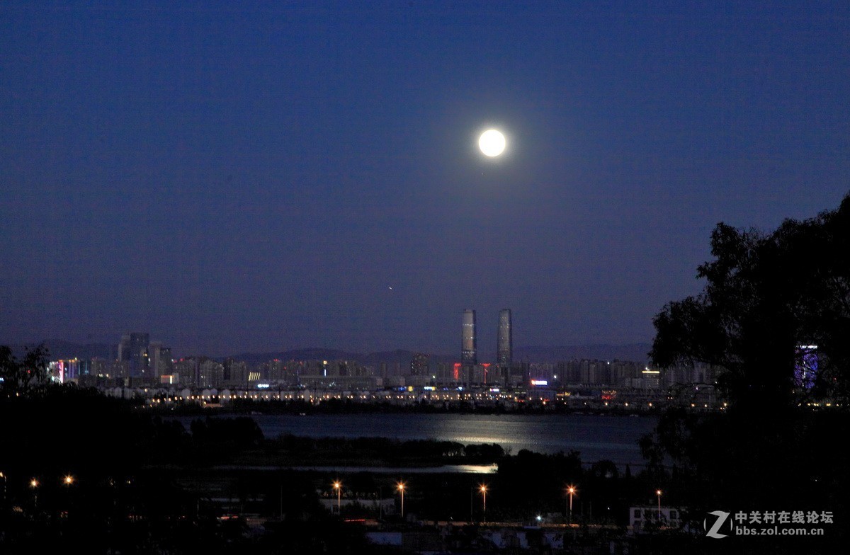 学拍车流光轨与夜景