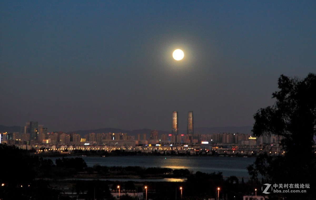 学拍车流光轨与夜景