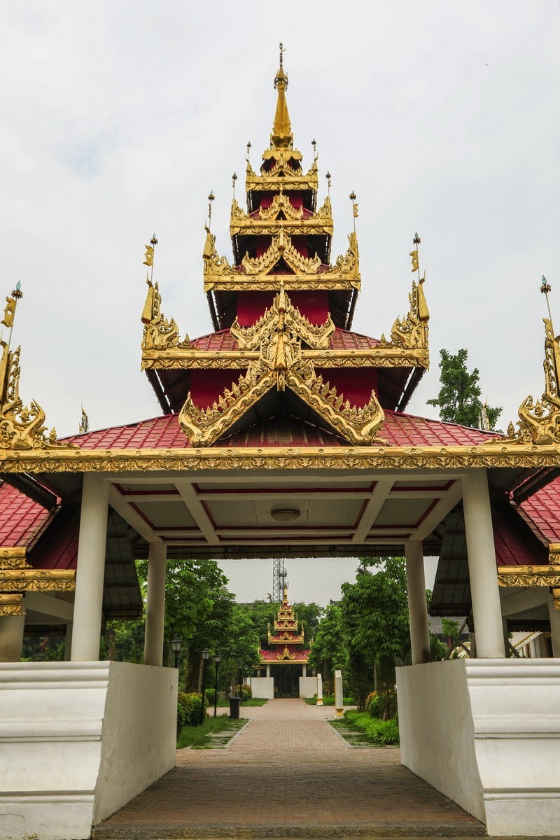 白马寺中的印度缅甸泰国佛殿