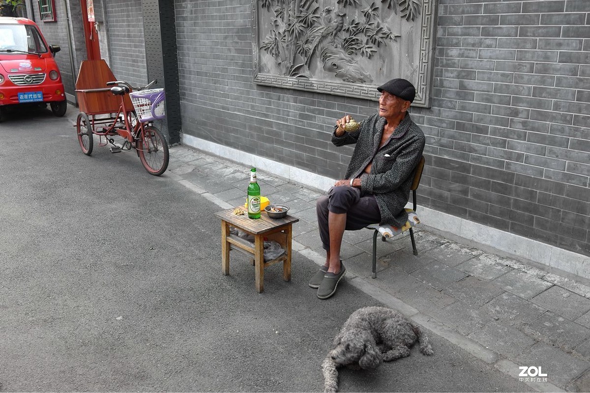 北京大爷的“小滋”生活