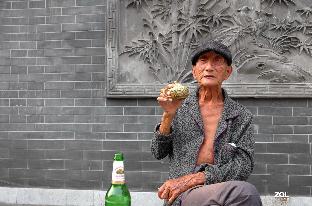 北京大爷的“小滋”生活